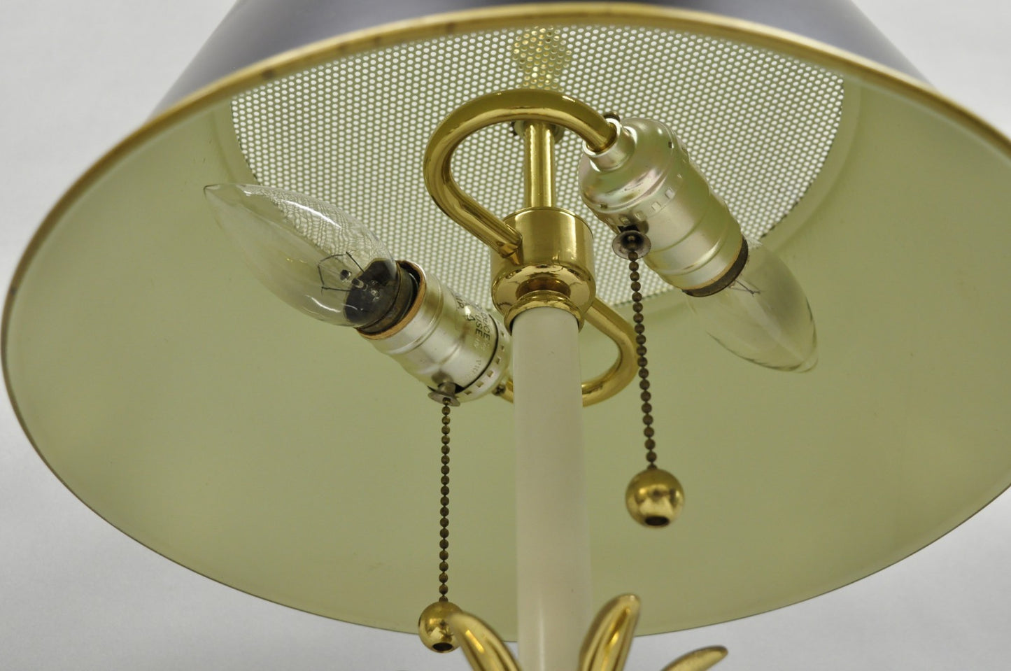 Chapman Hollywood Regency Brass Pineapple Tole Metal Black Shade Table Lamp