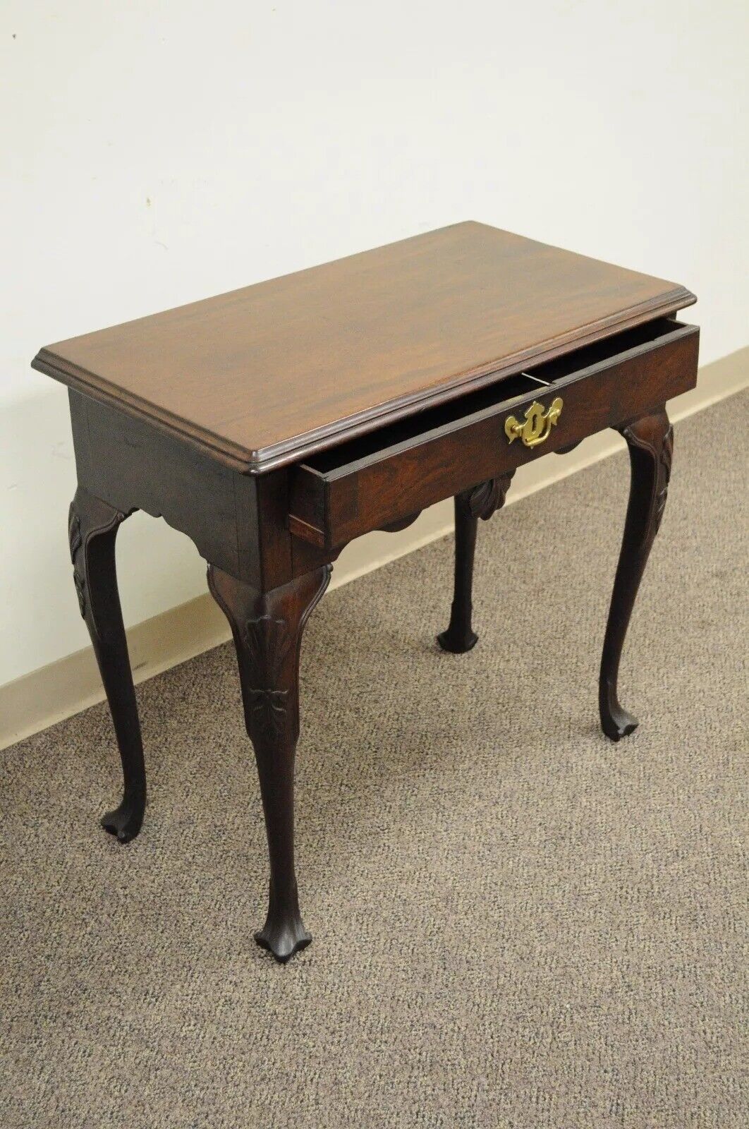 Antique English Georgian Queen Anne Shell Carved Mahogany Console Hall Table