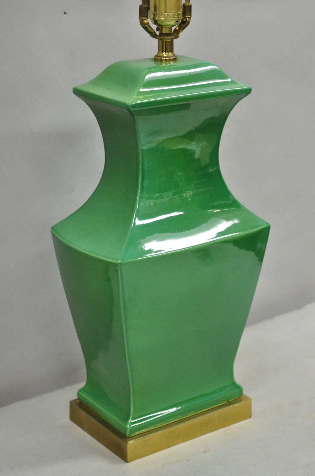 Vintage Paul Hanson Chinoiserie Green Porcelain Jardiniere Oriental Table Lamp