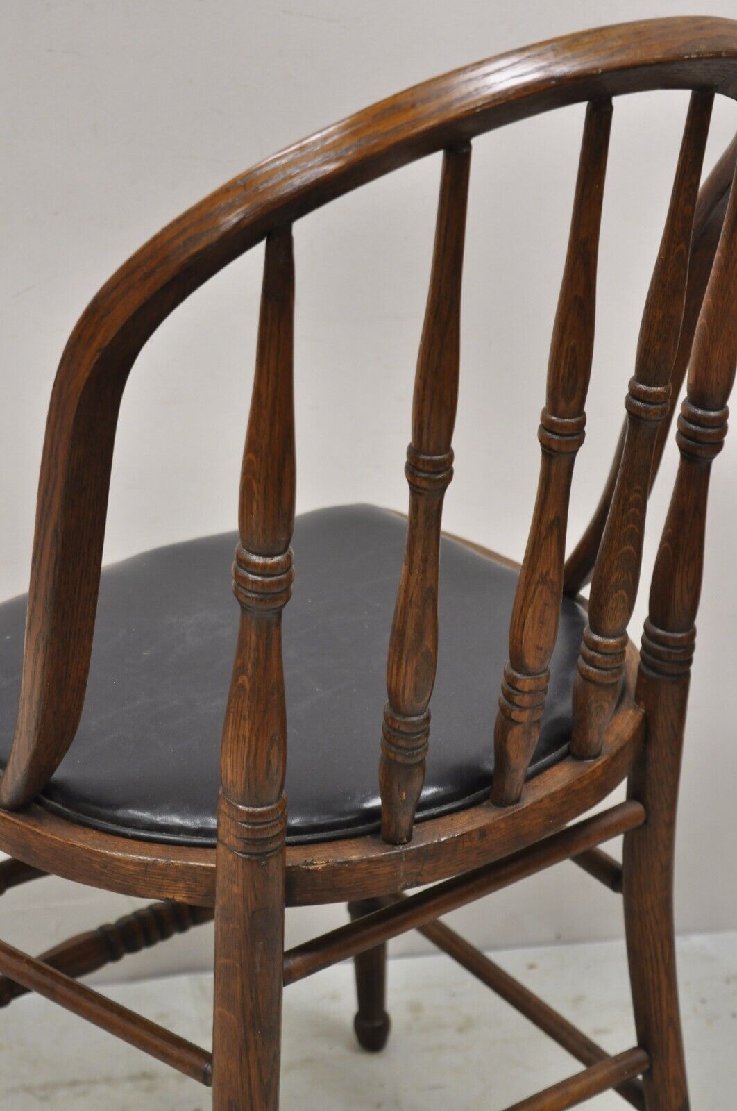 Antique Oak Wood Bowed Windsor Dining Side Chair by Northwestern Mfg.