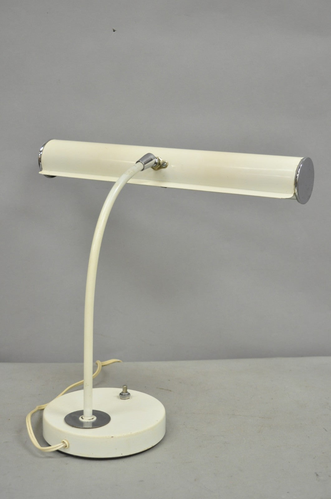 Vintage Mid Century Modern White Enamel Metal Arch Desk Lamp w/ Chrome Accents