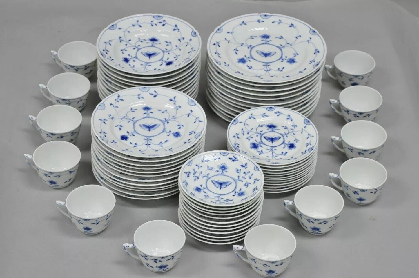 10" Oval Serving Platter 18 Bing and Grondahl B&G Kjøbenhavn Butterfly Lace Blue