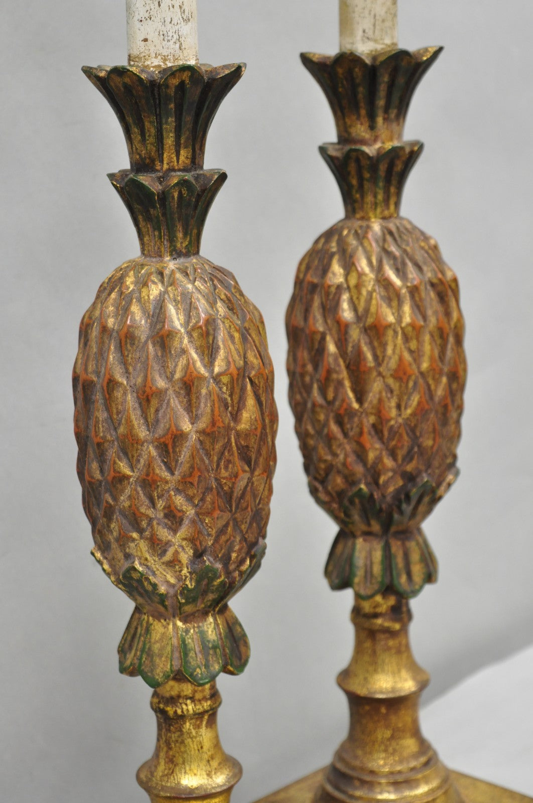 Vintage Italian Hollywood Regency Carved Gold Giltwood Pineapple Table Lamp Pair