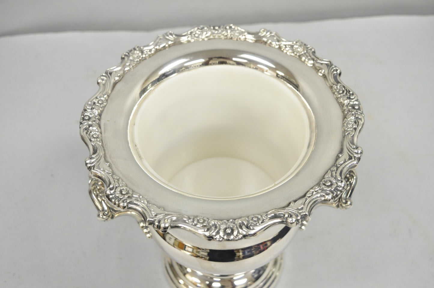 Vintage Oneida Silver Plated Trophy Cup Urn Champagne Wine Chiller Ice Bucket