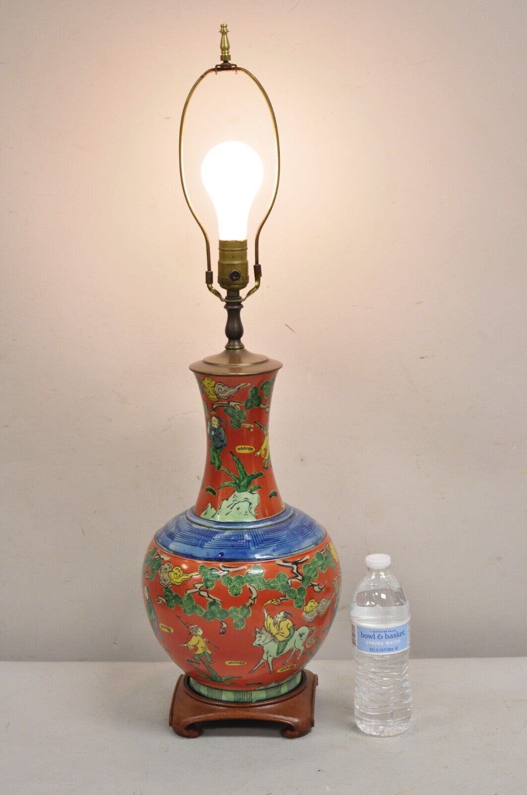 Vintage Chinoiserie Bulbous Porcelain Vase Oriental Figural Painted Table Lamp