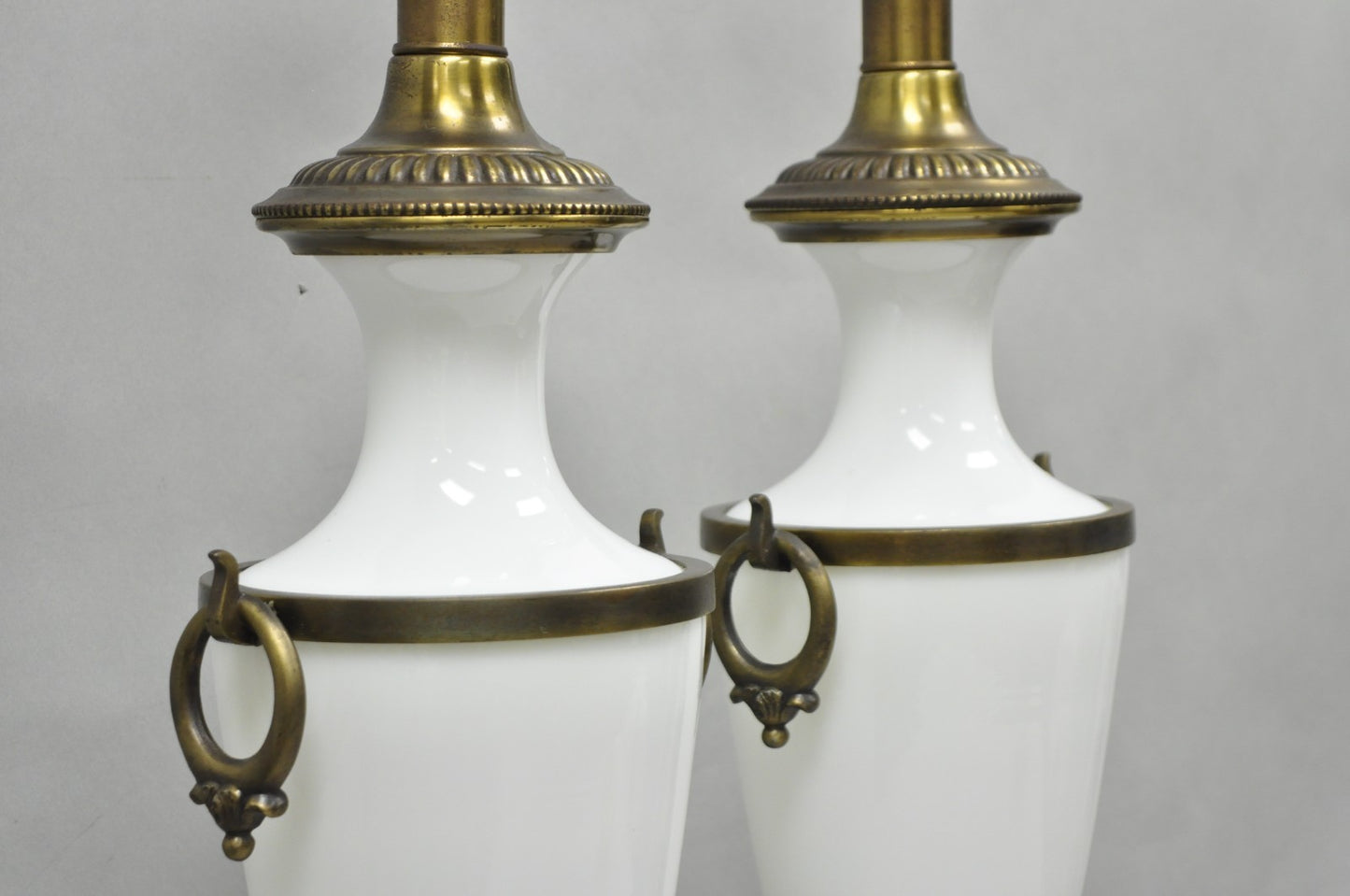 Vintage French Neoclassical White Milk Glass Urn Table Lamp by Paul Hanson, Pair