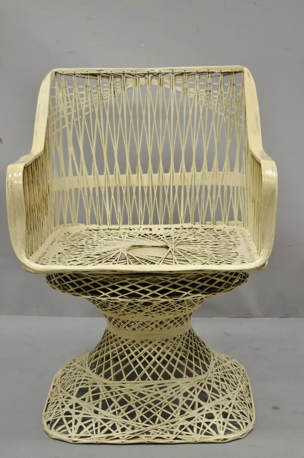 Vintage Russell Woodard Woven Spun Fiberglass MCM Swivel Seat Dining Arm Chair