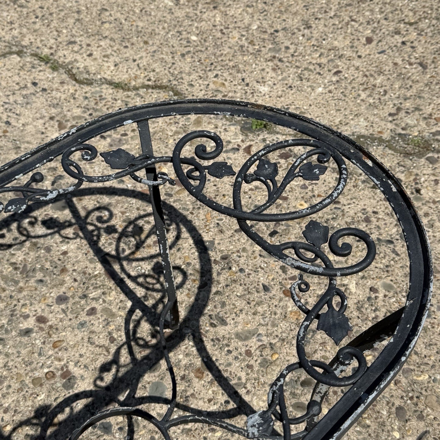 Vintage Salterini Style Leaf Vine Scroll Wrought Iron Oval Patio Coffee Table