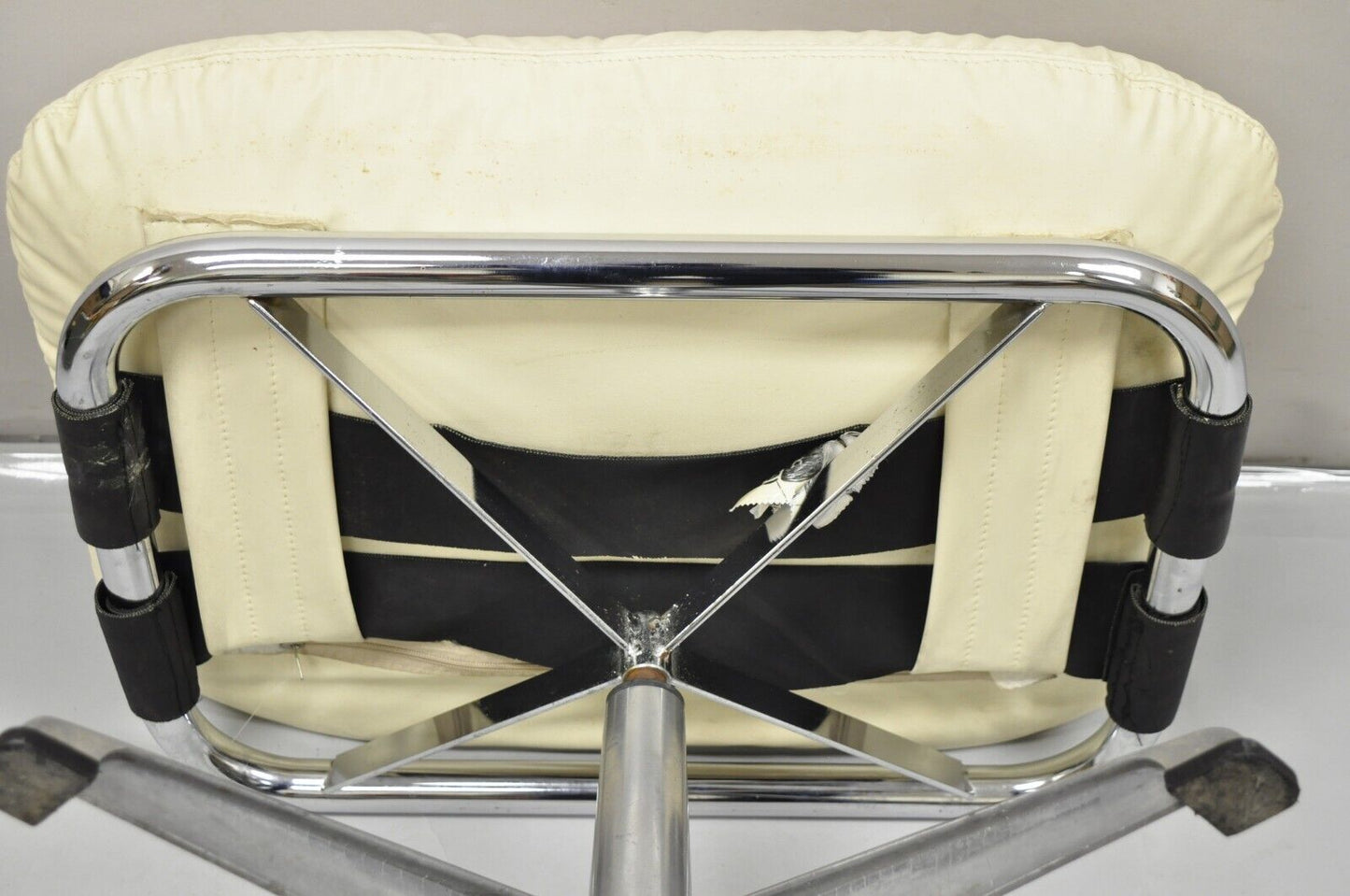 Vintage Directional Mid Century Modern Tubular Aluminum Base Swivel Ottoman