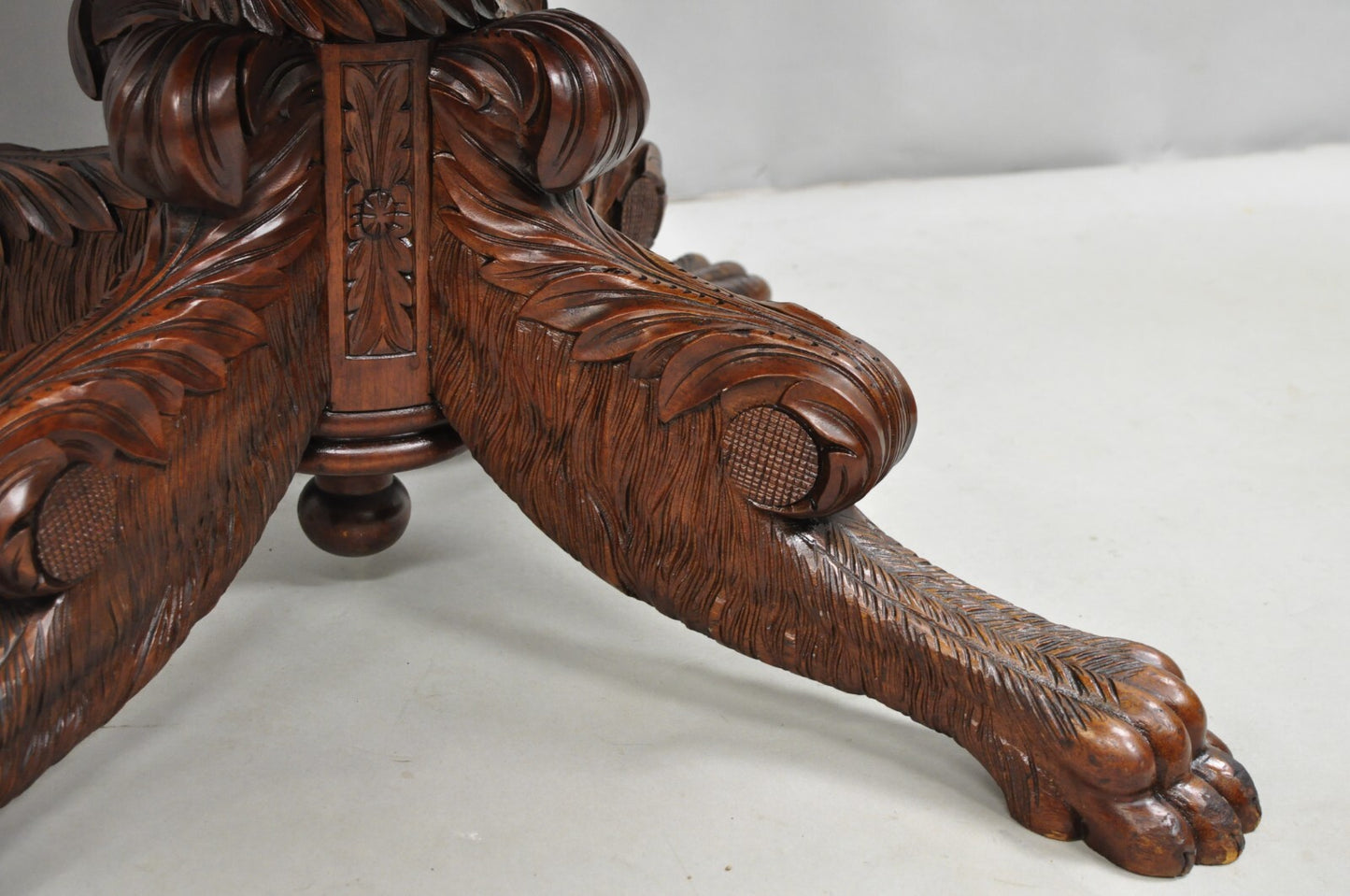 Antique French Empire Carved Mahogany Paw Foot Pedestal Base Round Center Table