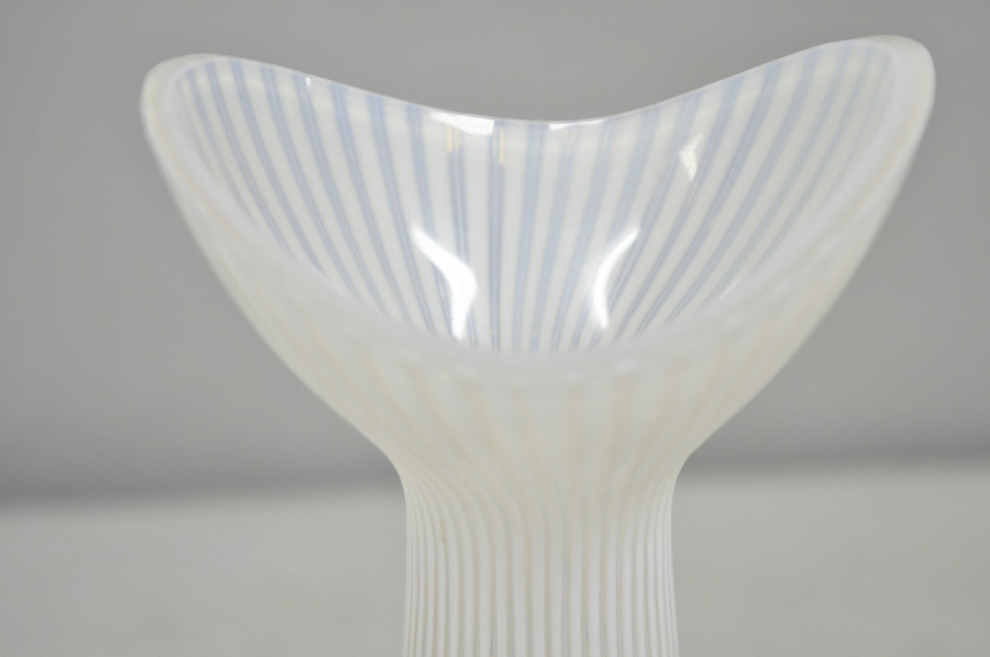 Vintage Uno Westerberg Spectra Pukeberg White Opalescent Glass Ribbed Vase