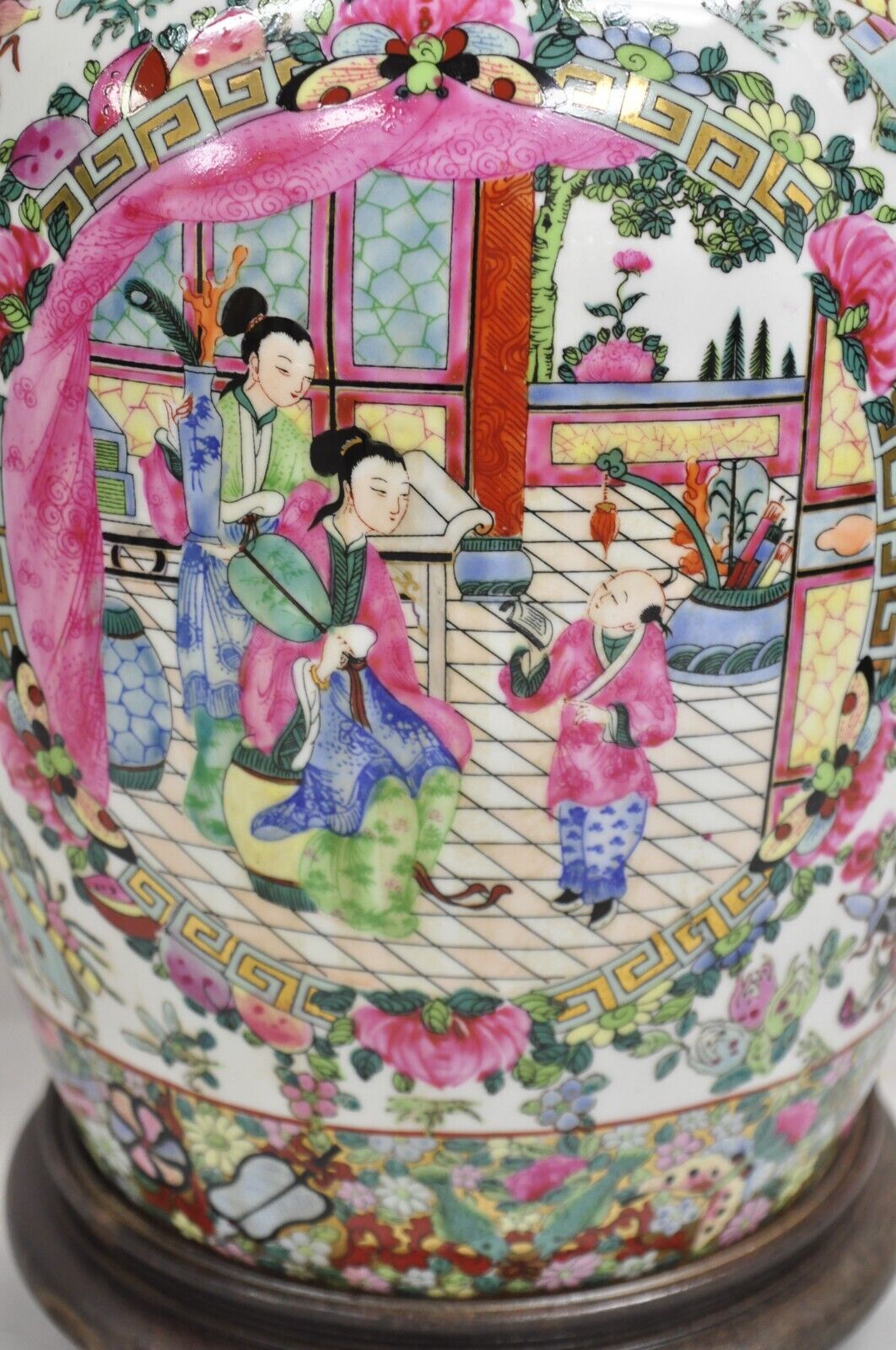 Vintage Chinoiserie Famille Rose Chinese Porcelain Asian Ginger Jar Table Lamp