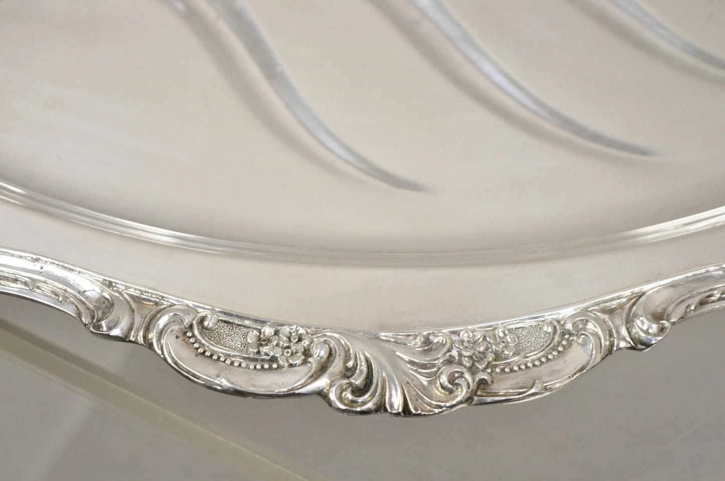 Vintage Baroque by Wallace 259 Silver Plated Meat Cutlery Serving Platter Tray