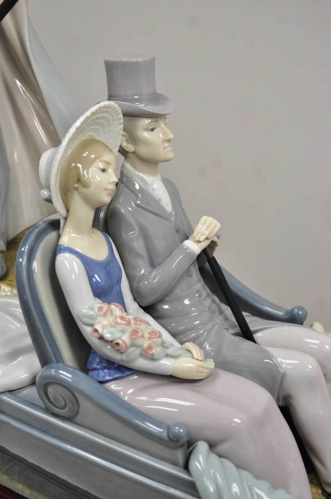 Lladro Daisa 1978 In the Gondola Couple Sculpture No. 2413 Large Porcelain