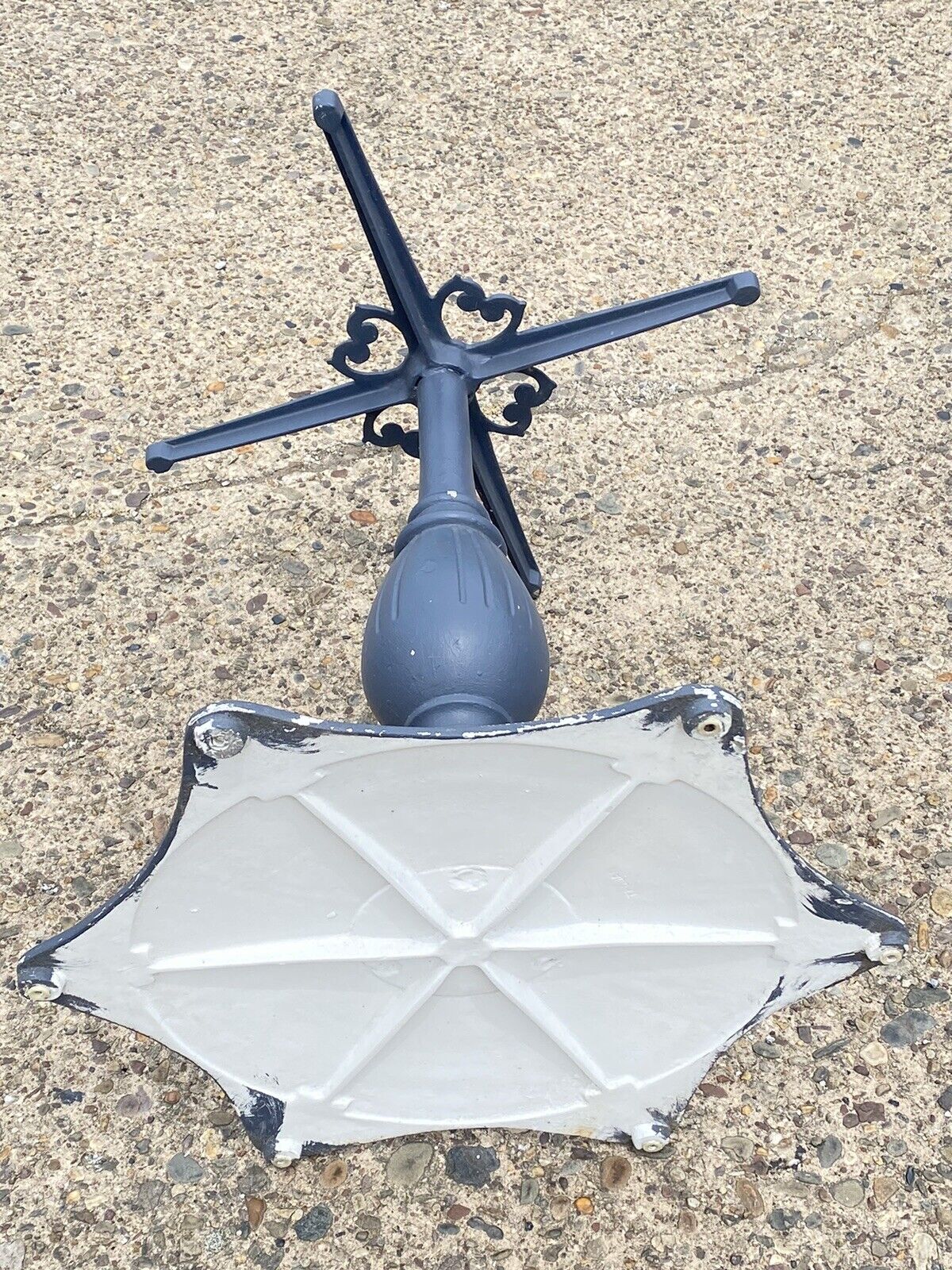 Vintage Cast Aluminum Hollywood Regency Dining Center Table Pedestal Base