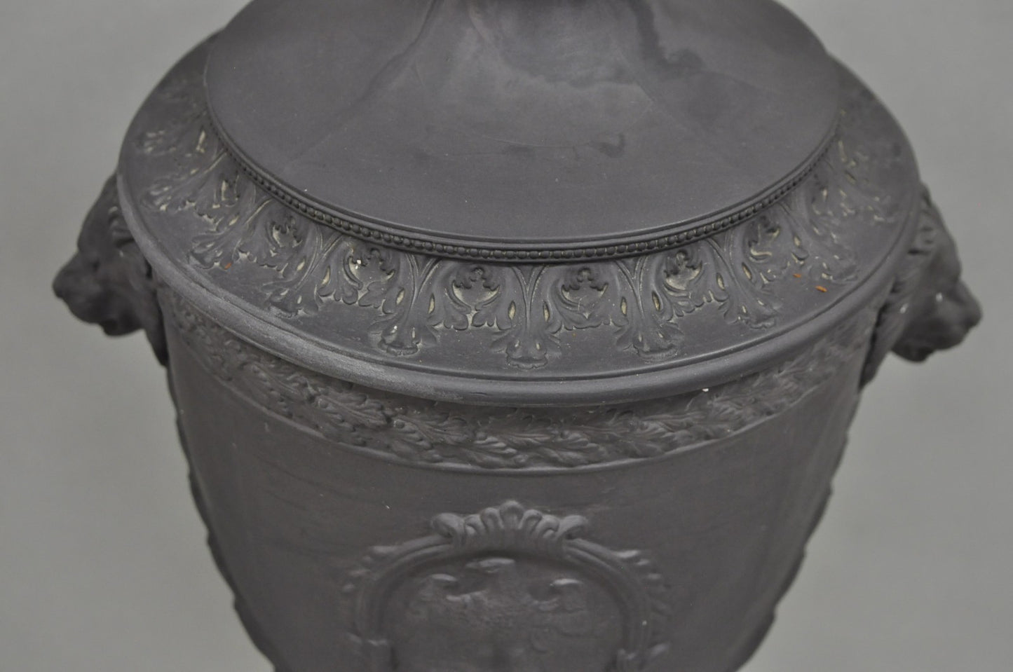 Warren Kessler French Neoclassical Empire Black Basalt Large Urn Table Lamp