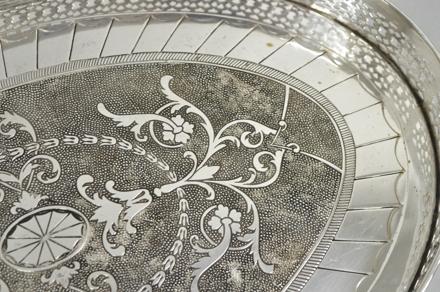Vintage English Edwardian Style Oval Silver Plated Raised Gallery 21" Bar Tray