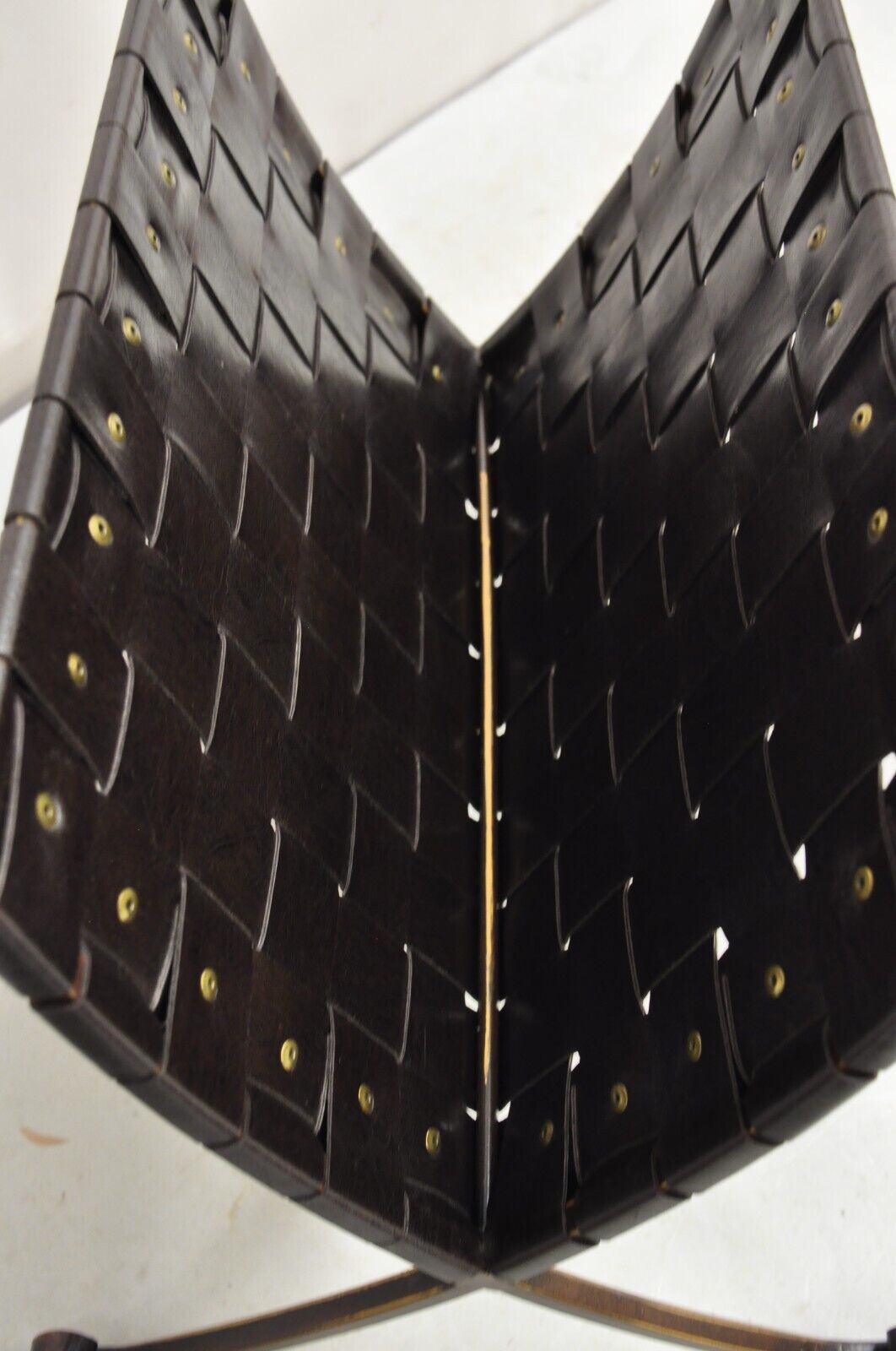 Decorator Modern Iron Leather Strap Magazine Rack Glass Top Side Table