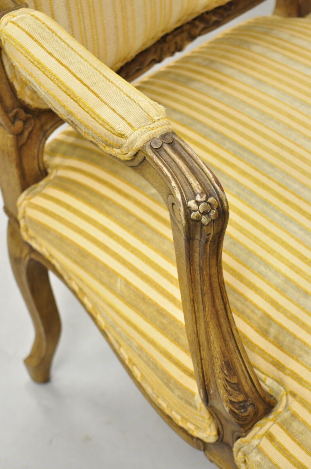 Vintage French Louis XV Style Carved Walnut Fauteuil Parlor Lounge Arm Chair