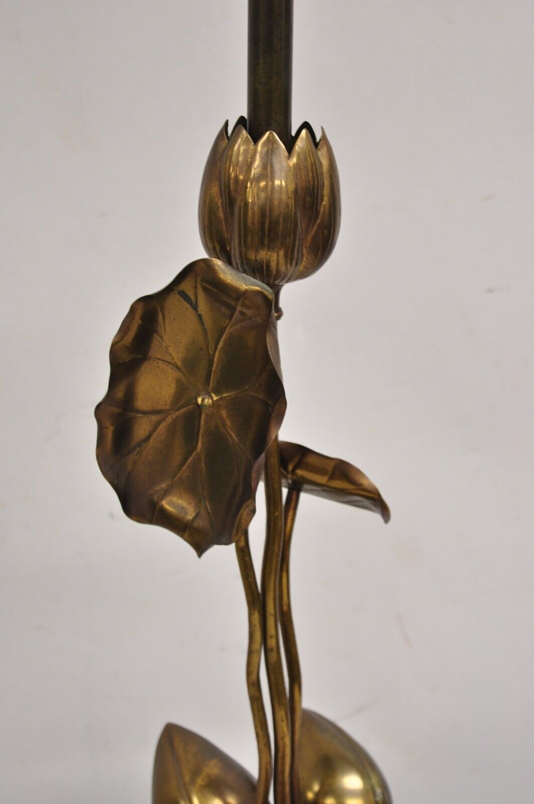 Vintage Chinese Bronze Fruit & Lotus Vine Leaf Chinoiserie Table Lamp