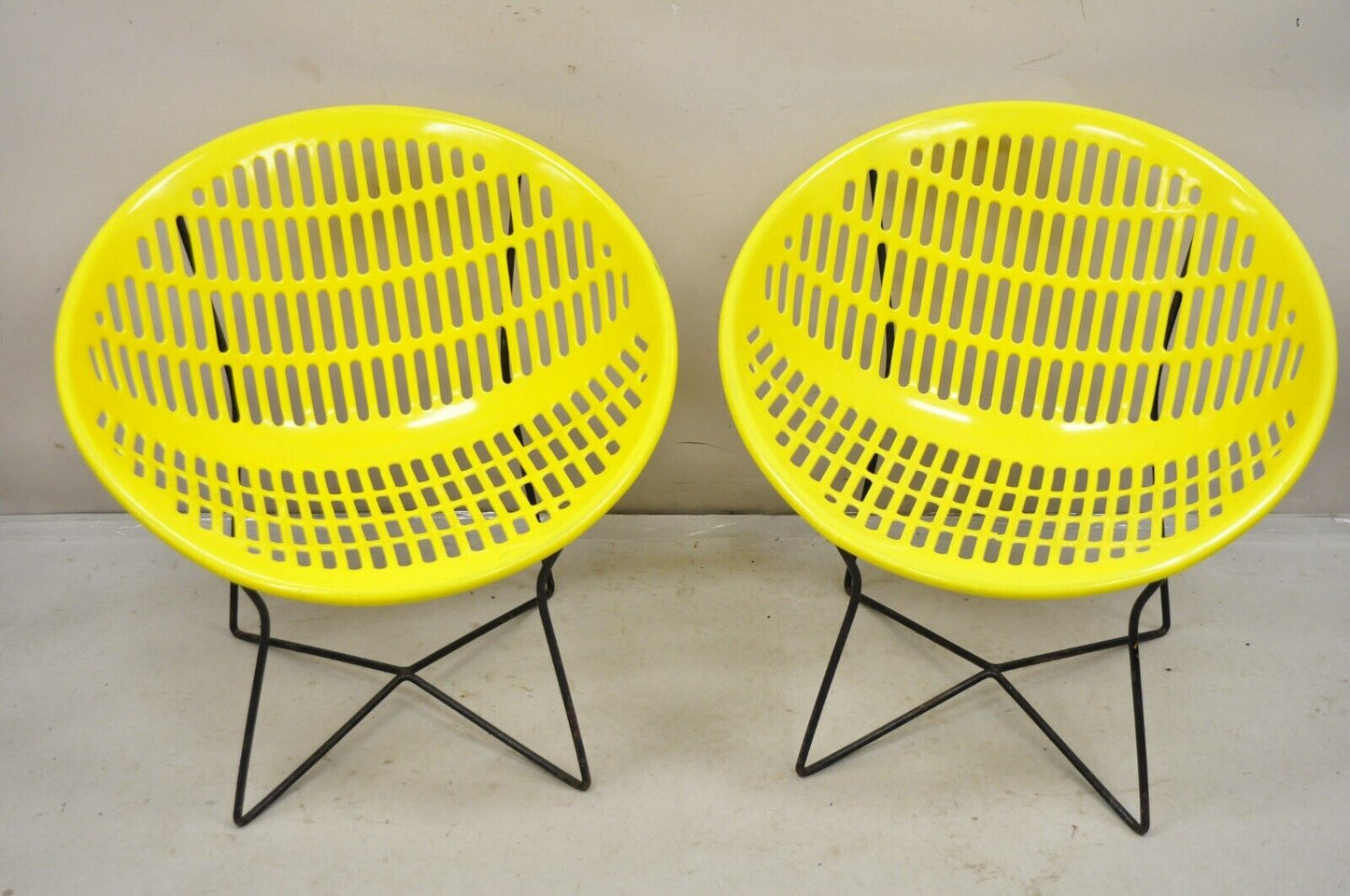 Pair Vintage Fabiano & Panzini Motel Solair Yellow Iron and Plastic Lounge Chair