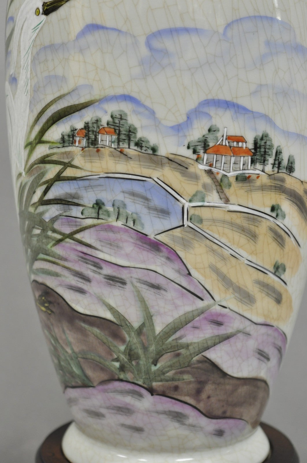 Vintage Chinoiserie Chinese Porcelain Jardiniere Table Lamp w Painted Crane Bird