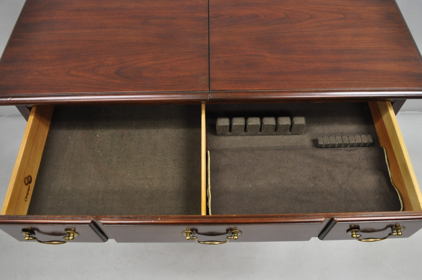 Vintage Drexel Heritge Georgian Style Cherry Wood Dry Bar Server Cabinet