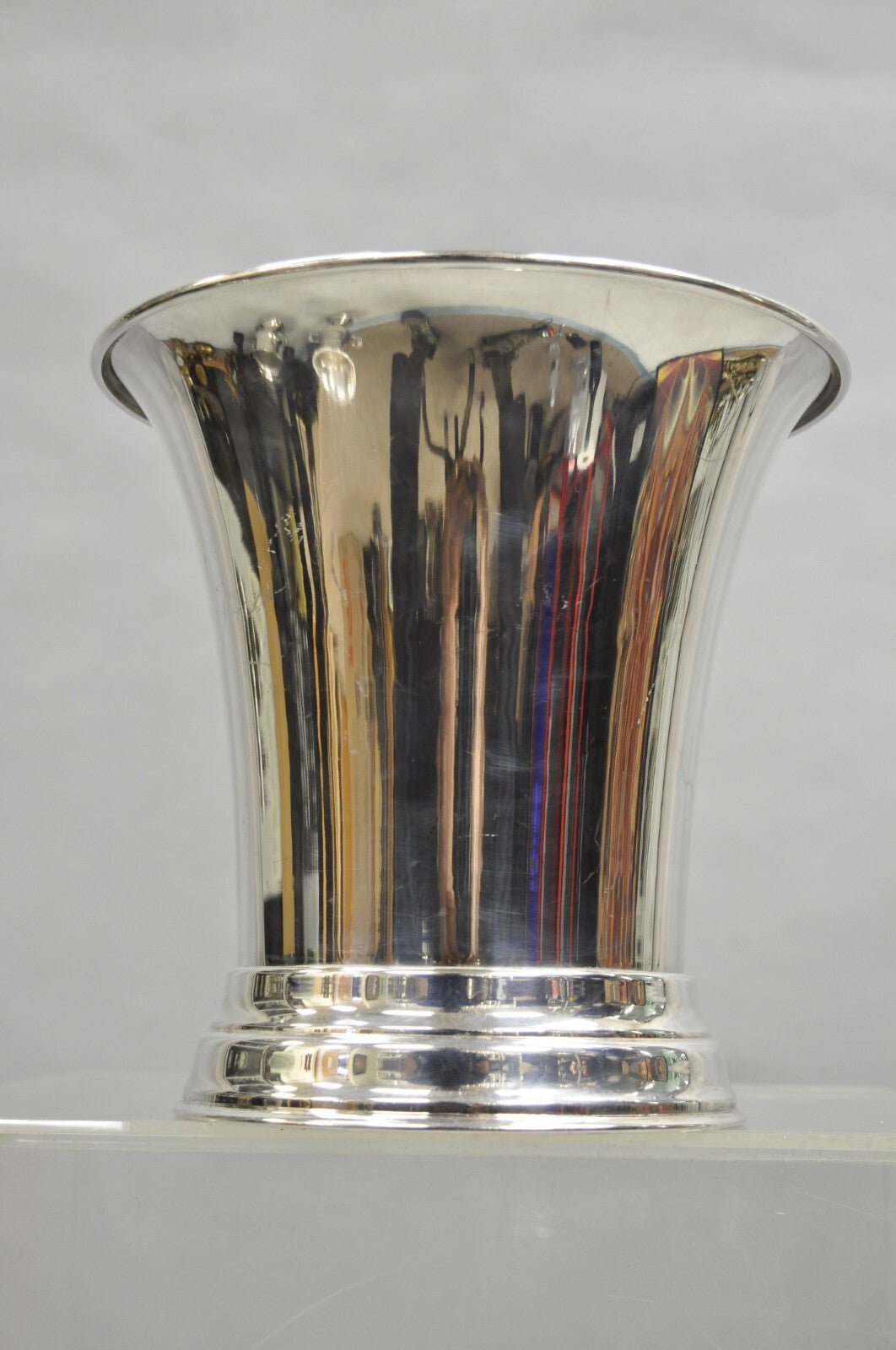 Vintage English Modernist Fluted Trumpet Champagne Wine Chiller Ice Bucket