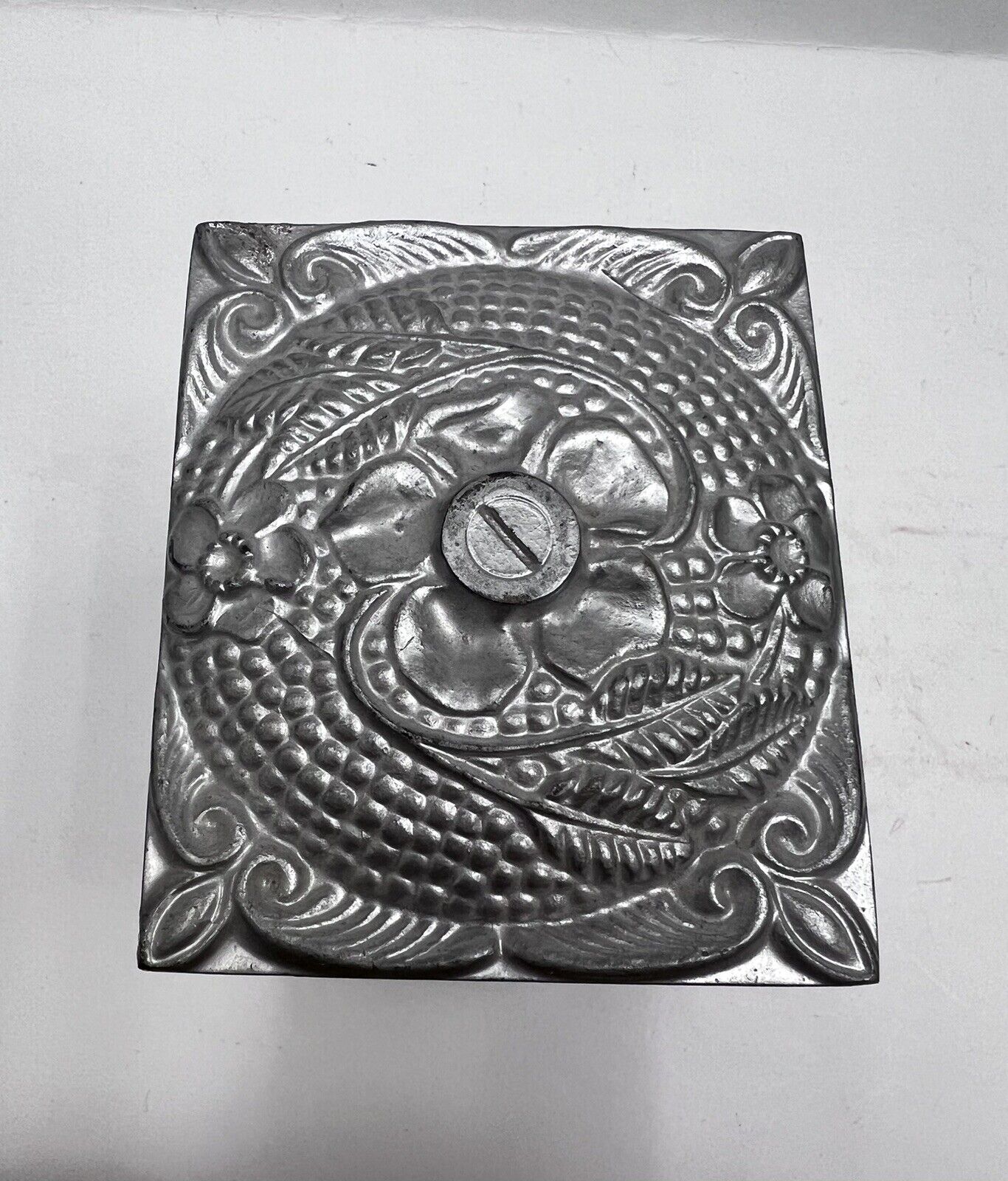 Rare Vintage J.E. Stevens Jewel Bank Cast Iron Safe (With Key)
