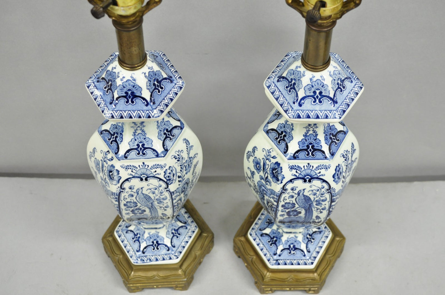 Vintage Chinoiserie Blue & White Porcelain Urn Bird Painted Table Lamps - a Pair