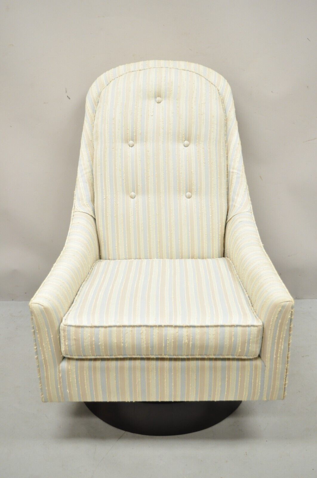 Mid Century Modern Milo Baughman Style Wooden Swivel Base Club Lounge Chair