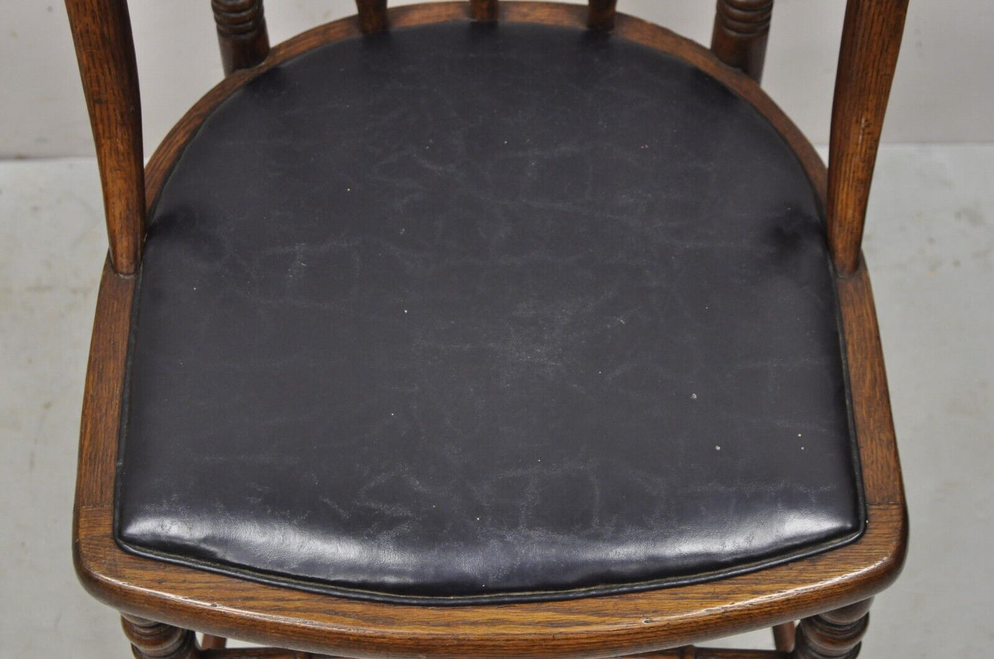 Antique Oak Wood Bowed Windsor Dining Side Chair by Northwestern Mfg.