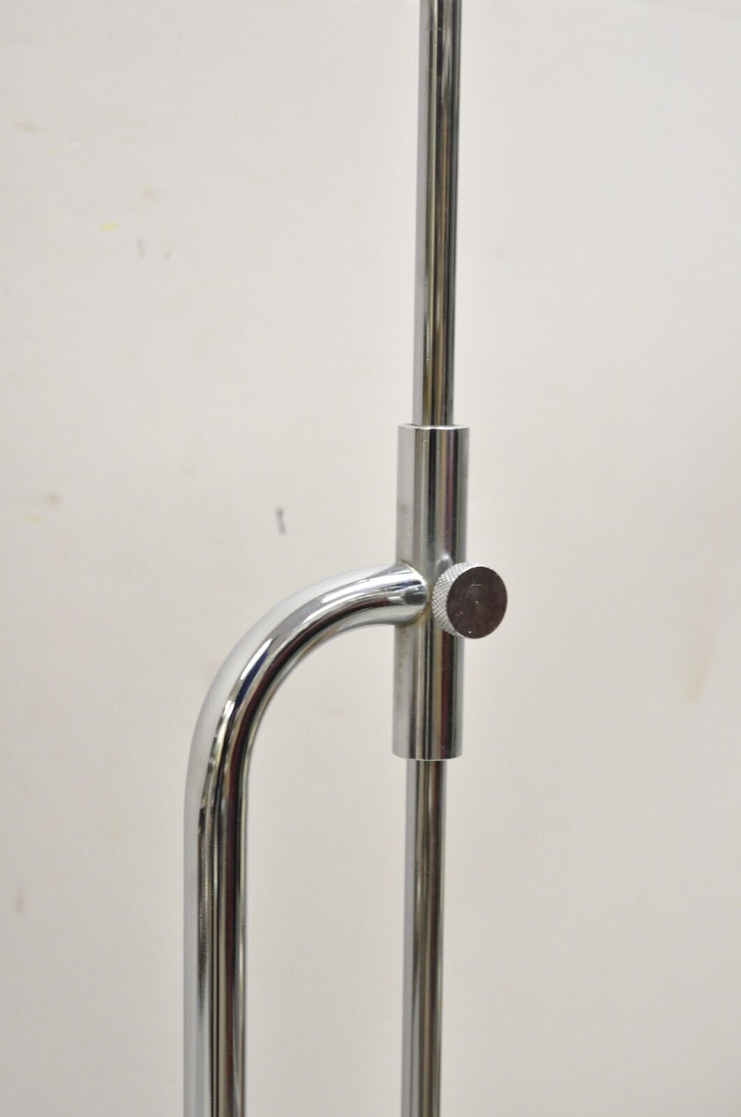 Vintage Mid Century Modern Chrome Modernist Adjustable "Saxophone" Floor Lamp