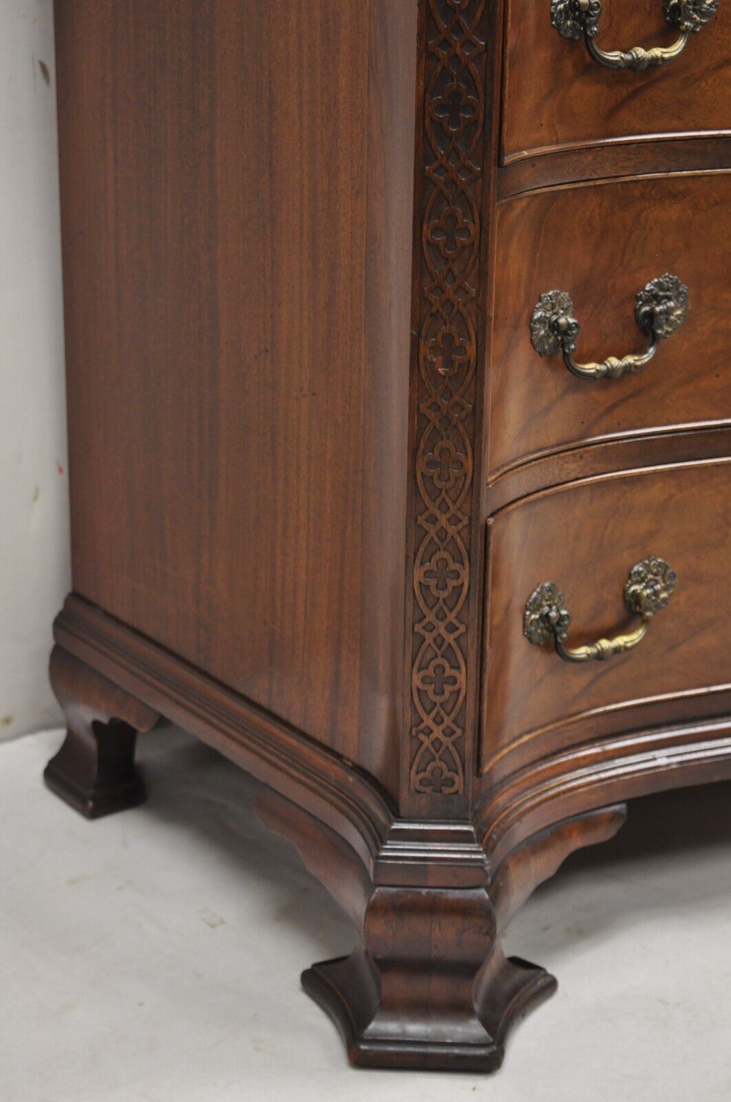 Vintage W&J Sloane Chinese Chippendale Style Mahogany Serpentine Dresser Chest