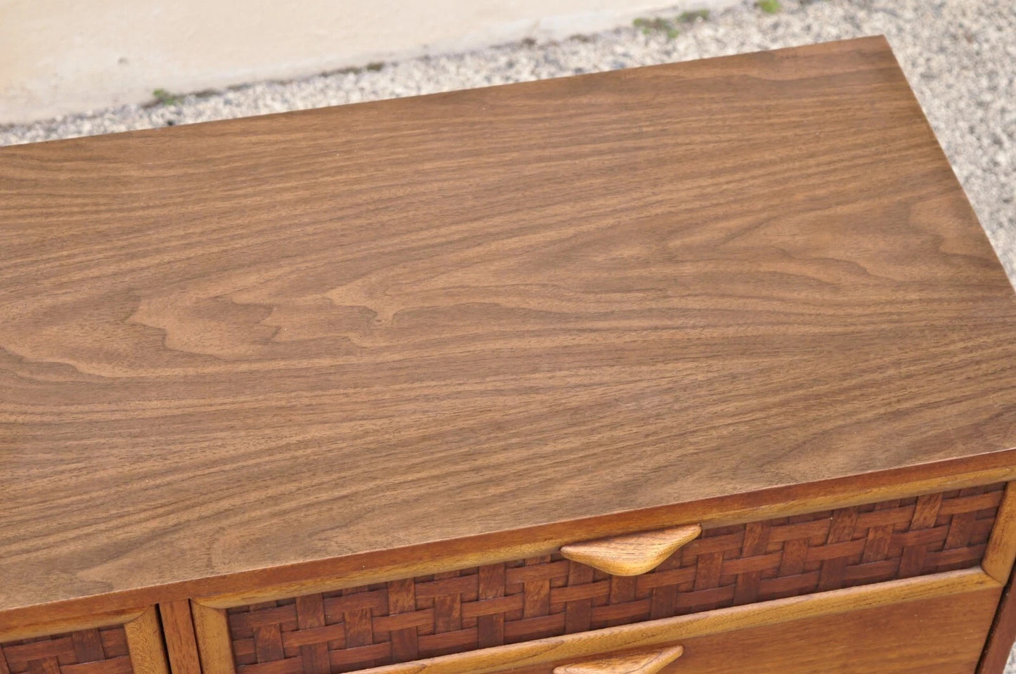 Lane Perception Altavista Mid Century Modern Walnut Laminate Top Dresser Chest