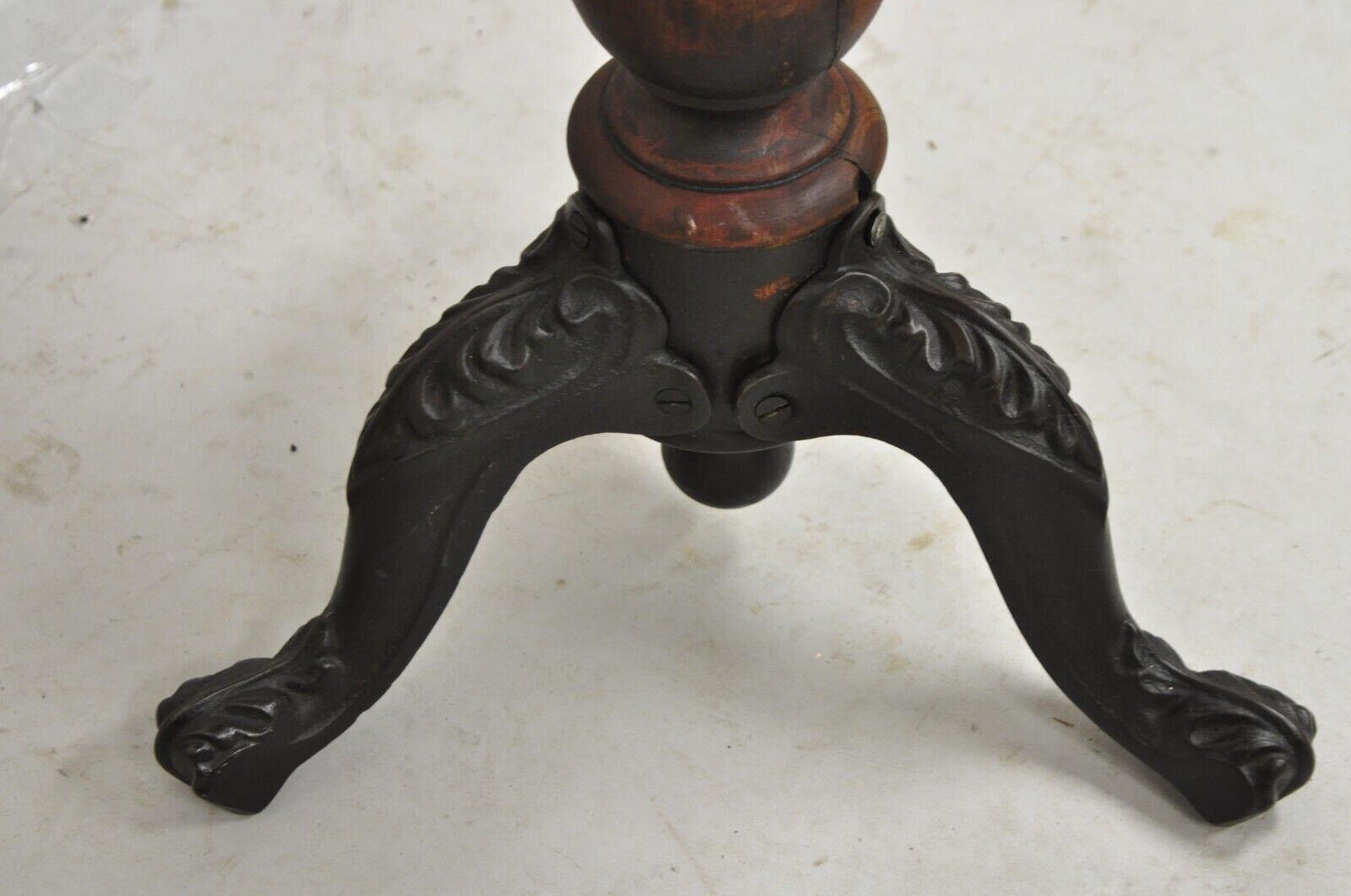 Antique American Victorian Cast Iron and Wood Tripod Pedestal Adjustable Stool