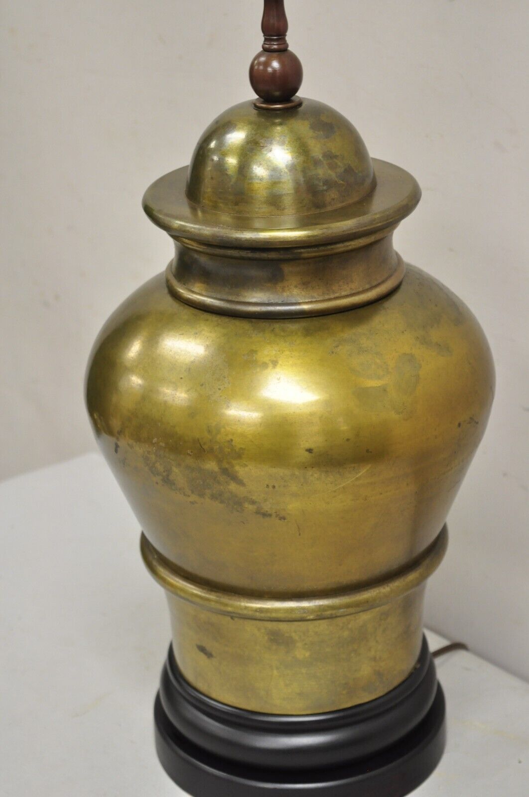 Vintage Hollywood Regency Chinoiserie Patinated Brass Ginger Jar Table Lamp