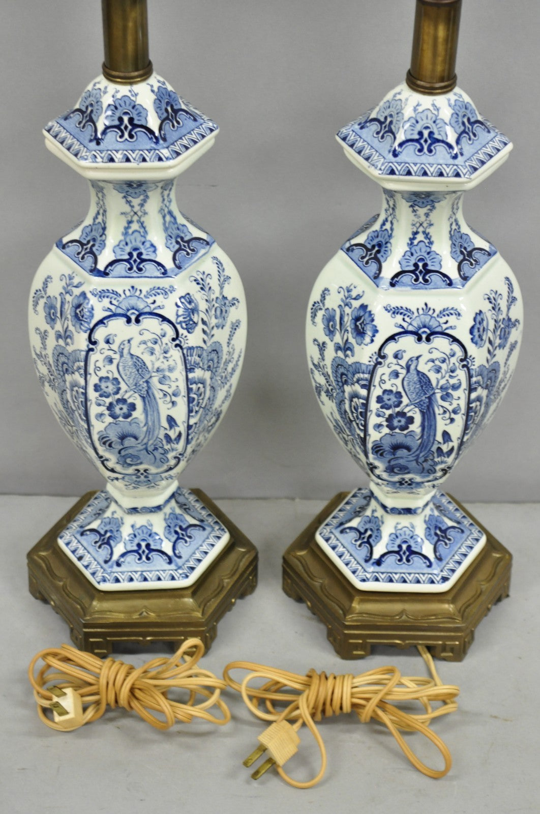 Vintage Chinoiserie Blue & White Porcelain Urn Bird Painted Table Lamps - a Pair
