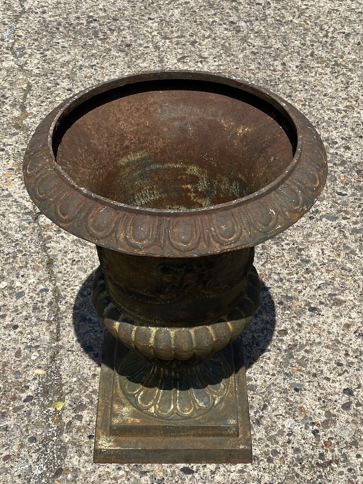 Cast Iron 31" French Style Round Garden Campana Urn Outdoor Planter Pot