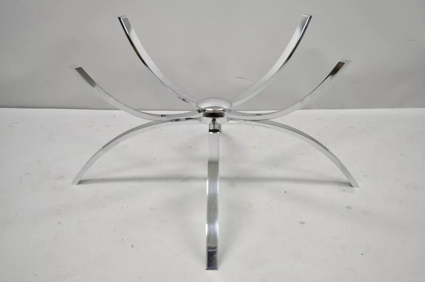 Mid Century Italian Modern Chrome Steel Spider Base Round Glass Top Coffee Table