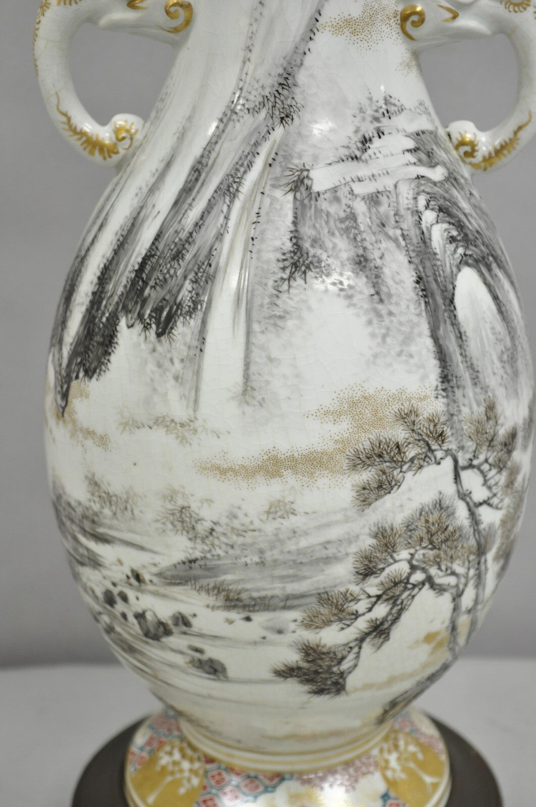 Antique Chinoiserie Chinese Porcelain Hand Painted Vase Table Lamp w/ Foo Dogs