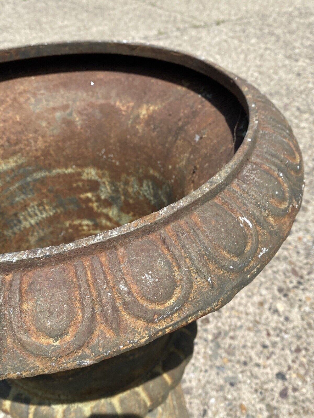 Cast Iron 31" French Style Round Garden Campana Urn Outdoor Planter Pot