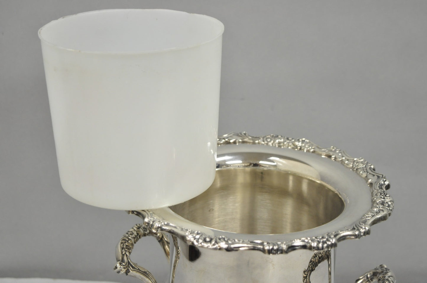 Vintage Oneida Silver Plated Trophy Cup Urn Champagne Wine Chiller Ice Bucket