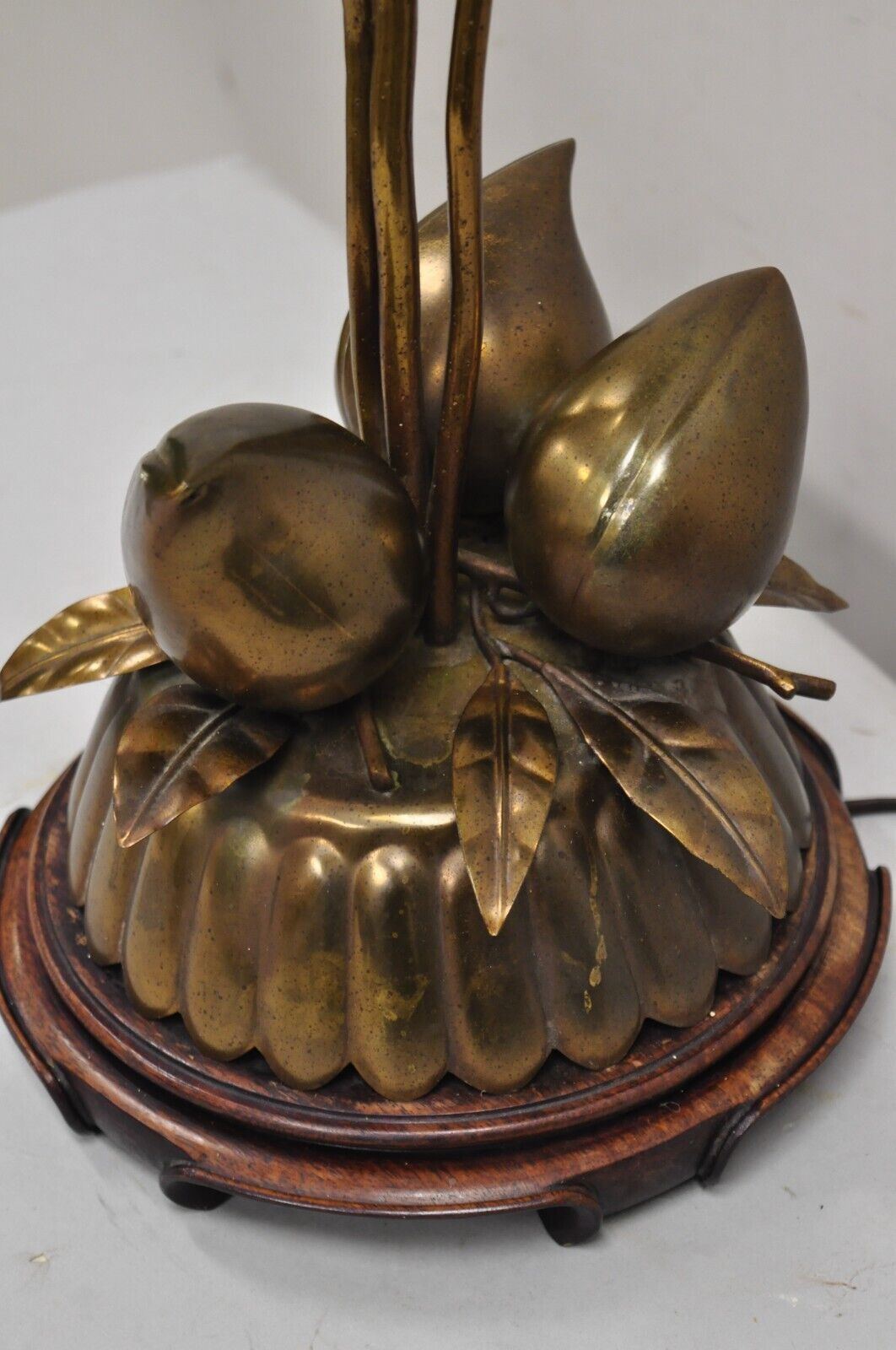 Vintage Chinese Bronze Fruit & Lotus Vine Leaf Chinoiserie Table Lamp