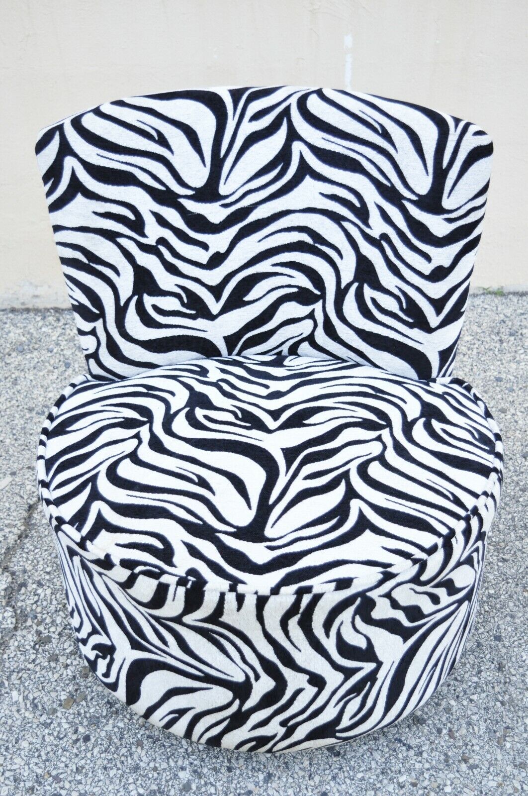 Modern Zebra Pattern Upholstered Round Swivel Club Lounge Chair