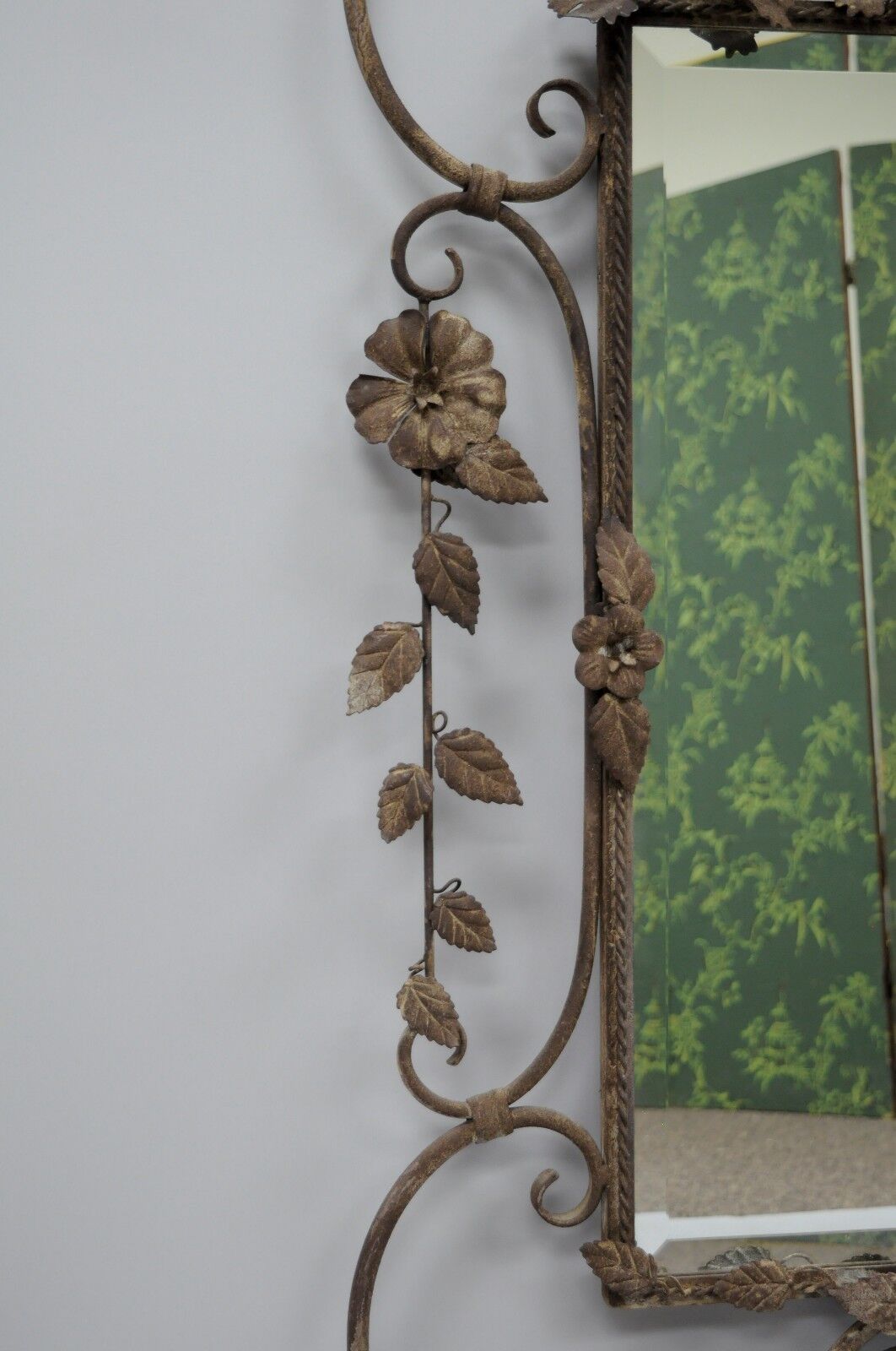 Italian Hollywood Regency Iron Tole Metal Wheat Sheaf Scroll Wall Mirror 50 x 31