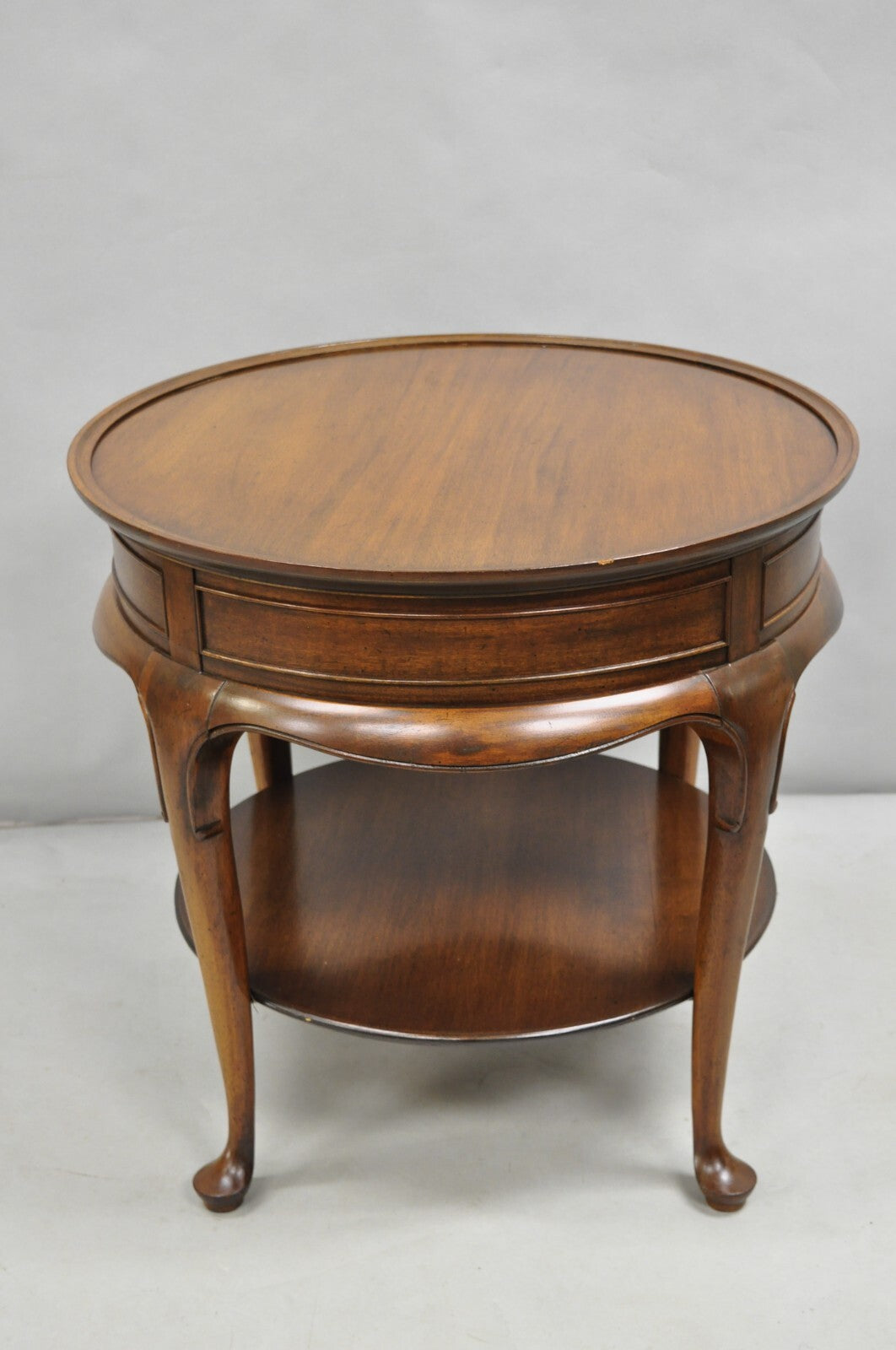 Vintage English Queen Anne Style Round Walnut Wood Lamp Side Table by Hekman