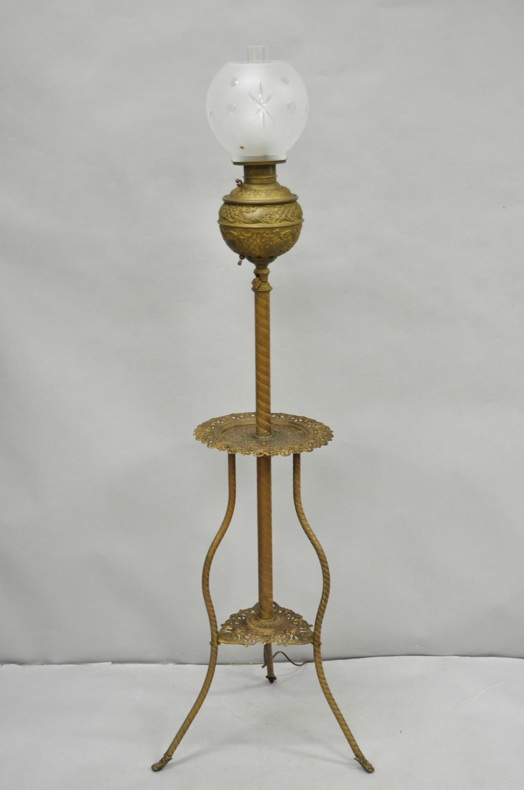 Antique Victorian Ornate Brass Converted Oil Lamp Piano Parlor Table Floor Lamp