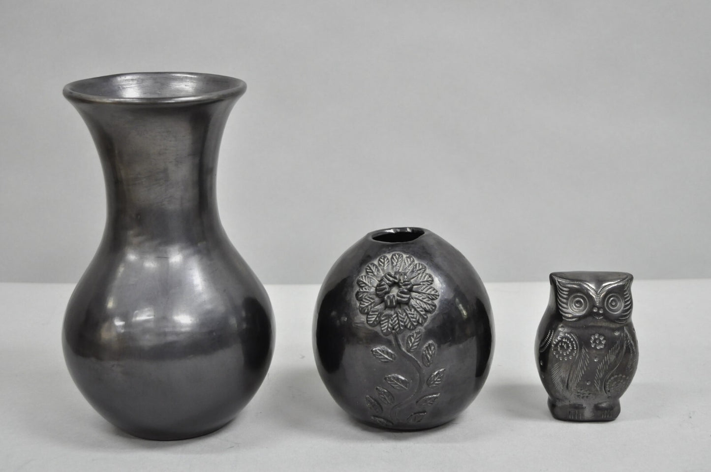 Dona Rosa Barro Negro Black Pottery 5" Flower Bud Vase Mexico Mid Century Modern