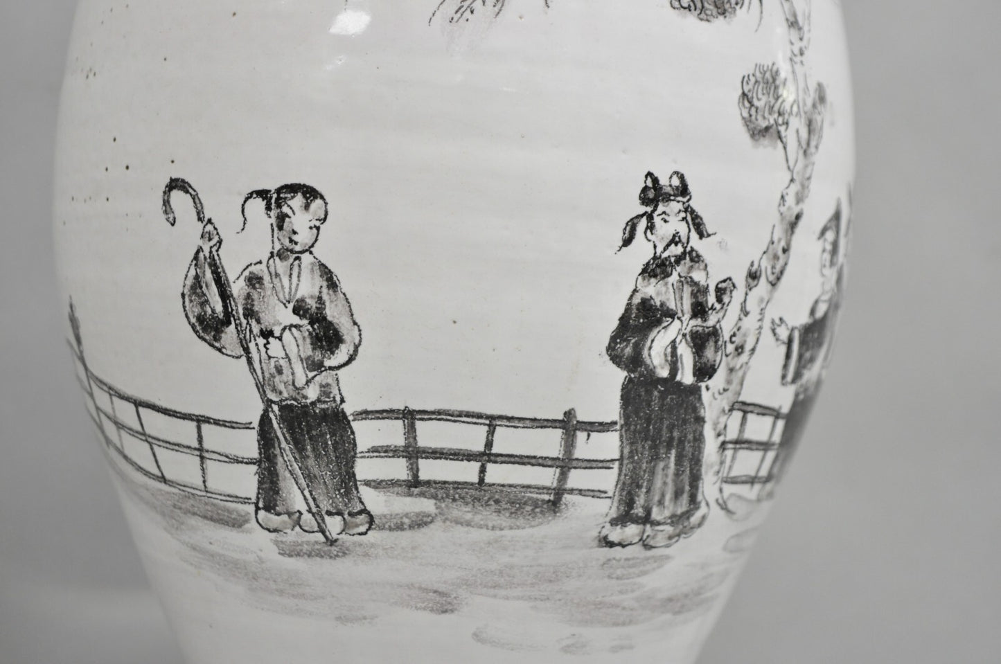 Vintage Chinoiserie White Ceramic Jardiniere Vase Oriental Table Lamp on Lucite
